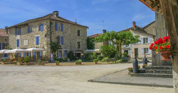 Location camping à St Jean de Côle