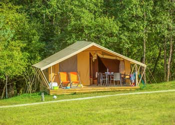 Kanada tent rental in Dordogne: rent furnished tent of 37.5 m2 Kanada tent rental in Dordogne: rent furnished tent of 37.5 m2