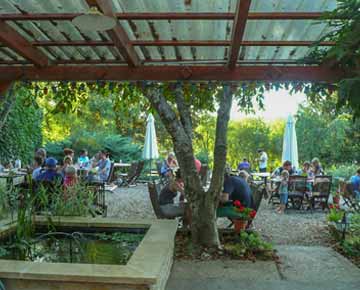 restaurant-terrasse-camping-dordogne