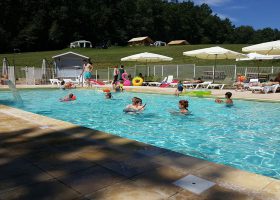 camping avec piscine chauffée dordogne