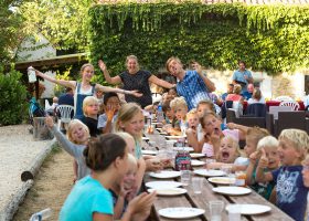 table d'hôte enfants camping perigord